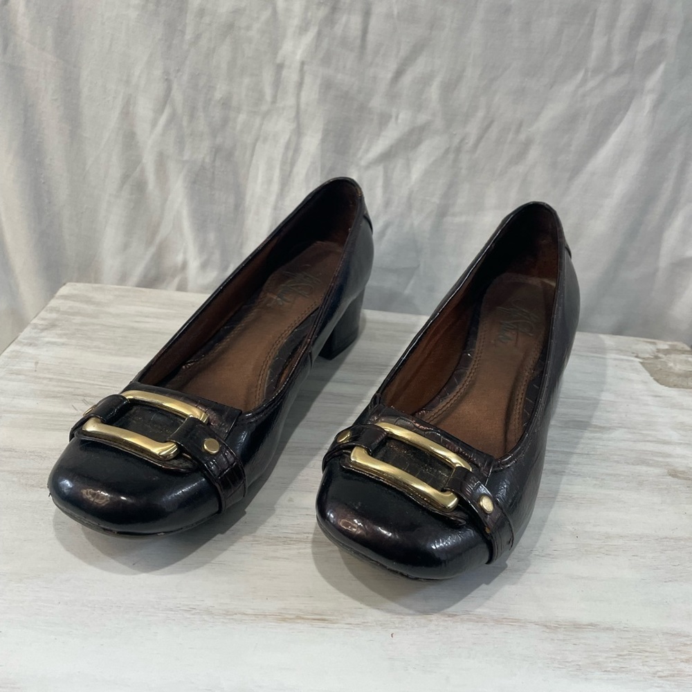 LIFE STRIDE HEEL